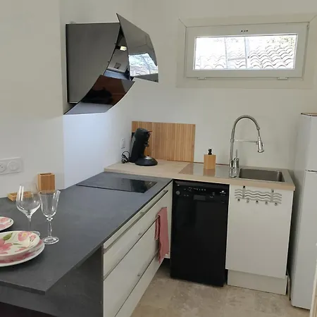 Maisonnette Soleil نيم