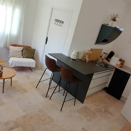 Casa de Férias Maisonnette Soleil Nîmes